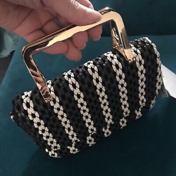 Cute Woven Mini Satchel - Picture 7 of 8